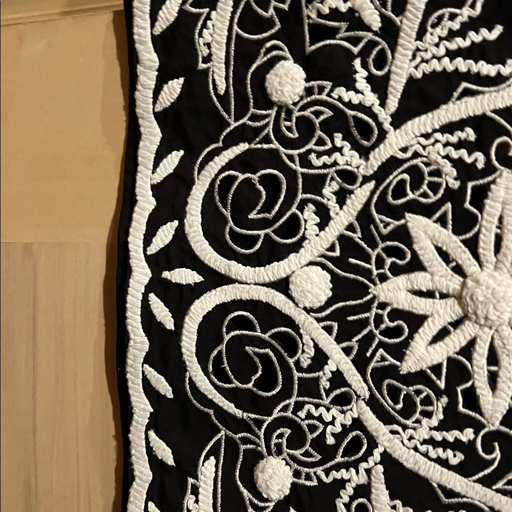 Black and White Embroidered Tunic - Picture 9 of 9